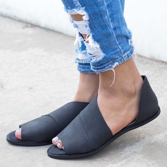open toe side cutout flats